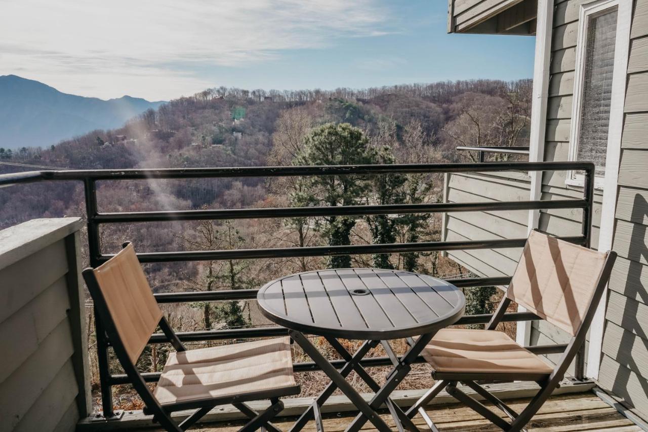 Smoky Mountains Studio With Balcony Gatlinburg Eksteriør billede
